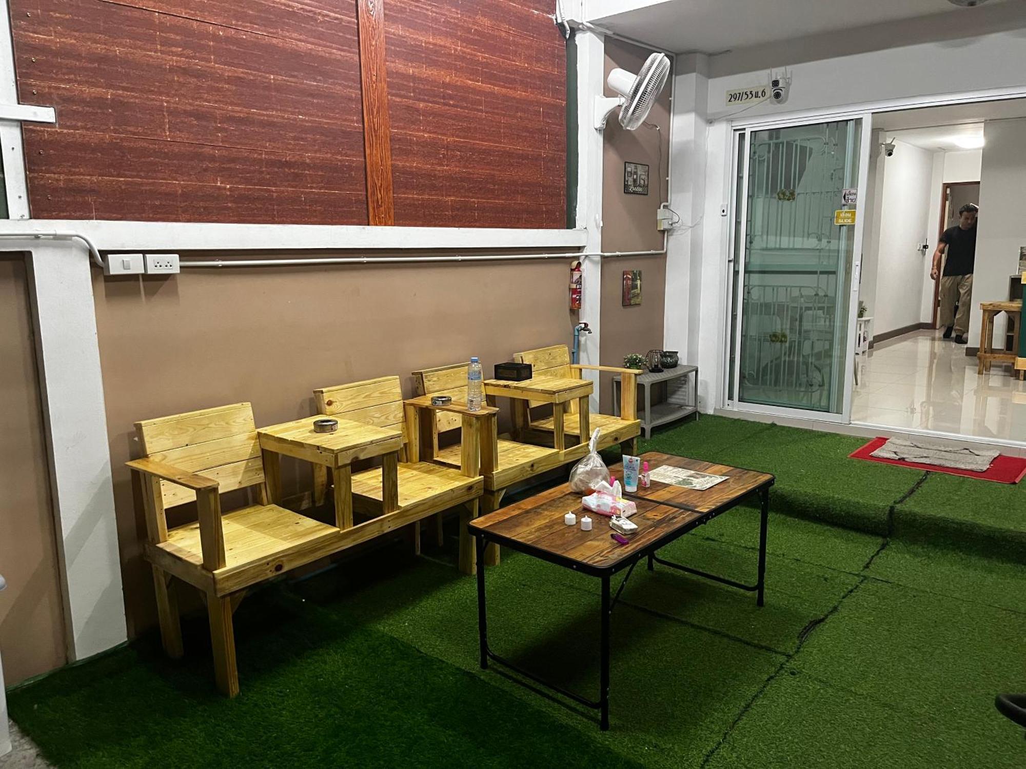 The European House Pattaya Bed & Breakfast Luaran gambar